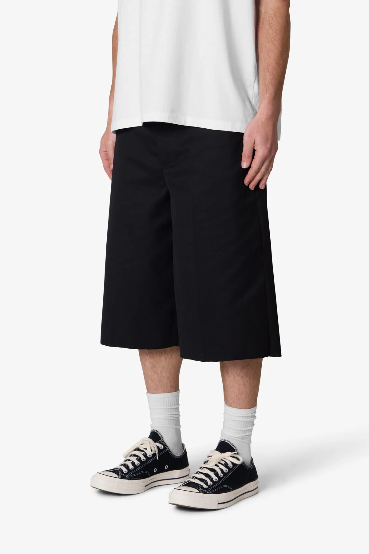 Baggy Pleated Shorts - Black