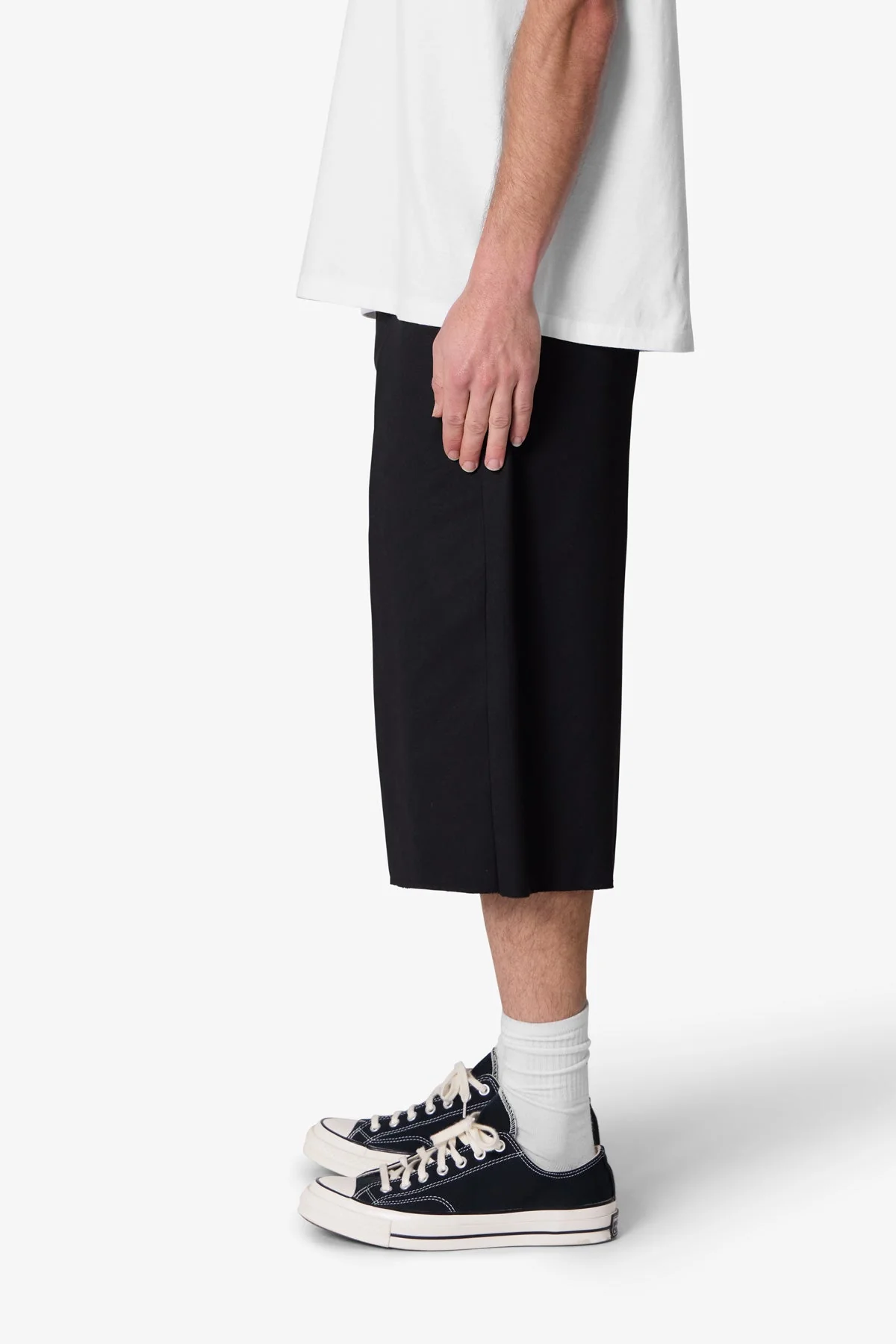 Baggy Pleated Shorts - Black